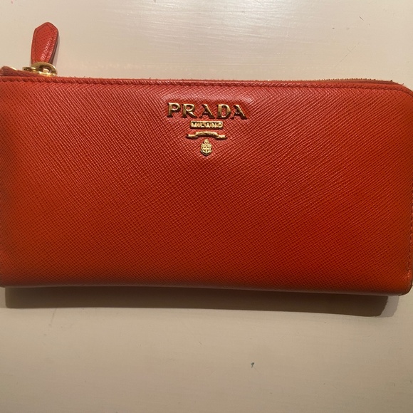 Prada large leather wallet - Picture 5 of 10